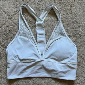 Lululemon Athletica Workout Sports Bra Pilates Yoga Running Minimalist Sz 2‎